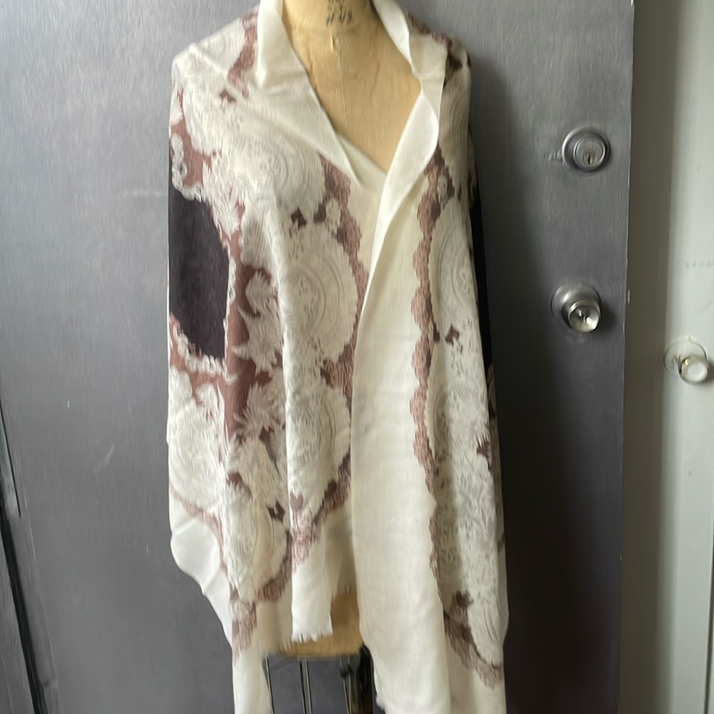 Eyeful Scarves